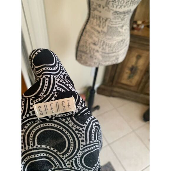 Spense Black & White Button Up Geometric Tunic - Picture 5 of 10